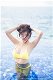 玫瑰与西服
